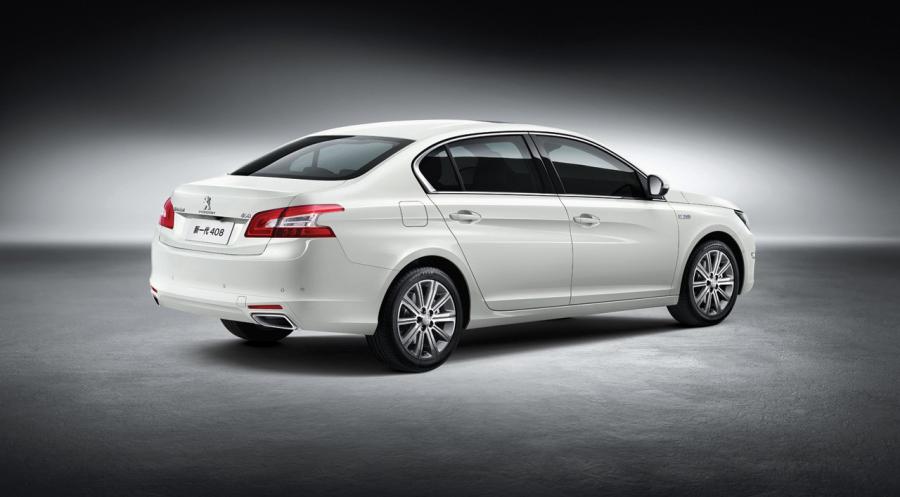  Peugeot 408 2015 года  (фото 3 из 5)